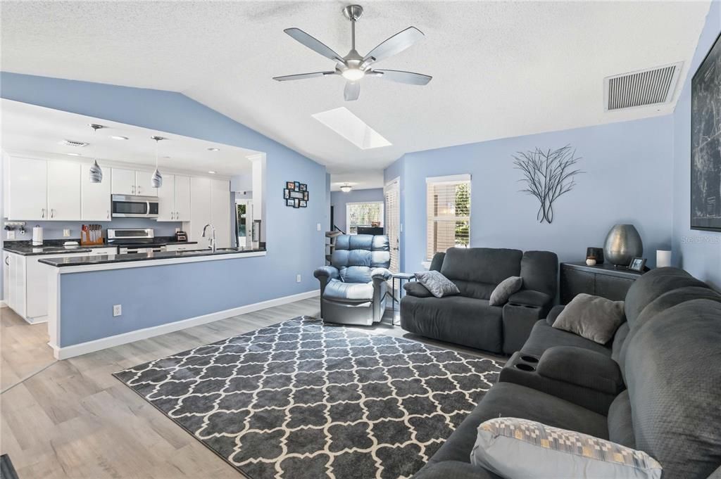 For Sale: $720,000 (4 beds, 2 baths, 2250 Square Feet)