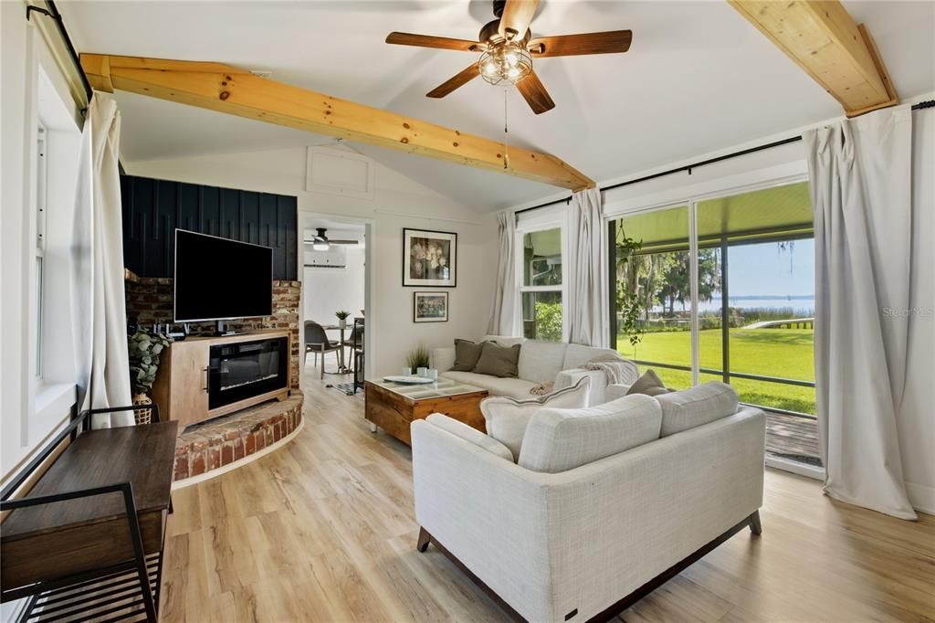 En Venta: $595,000 (2 camas, 2 baños, 1042 Pies cuadrados)