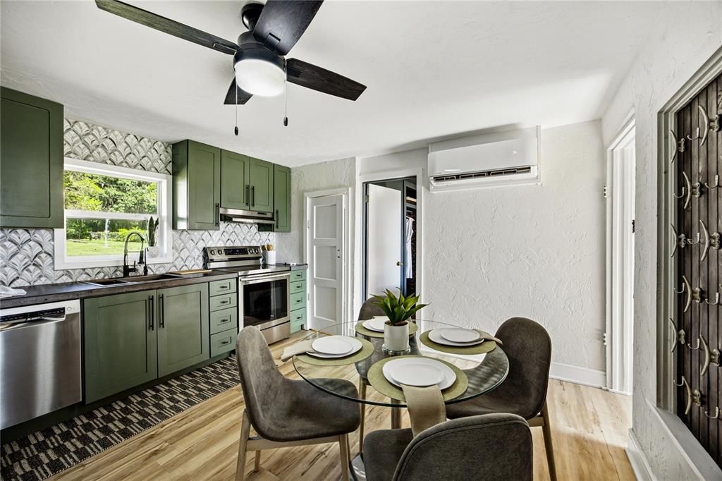 En Venta: $595,000 (2 camas, 2 baños, 1042 Pies cuadrados)