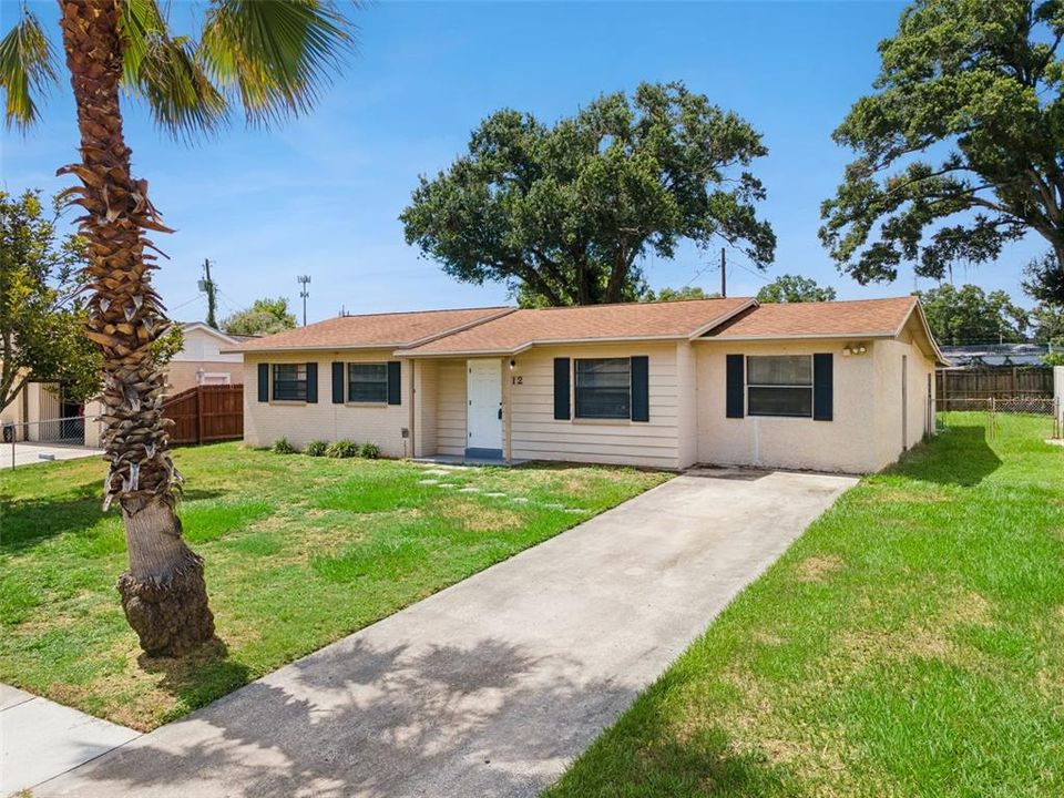 En Venta: $365,000 (4 camas, 2 baños, 1668 Pies cuadrados)