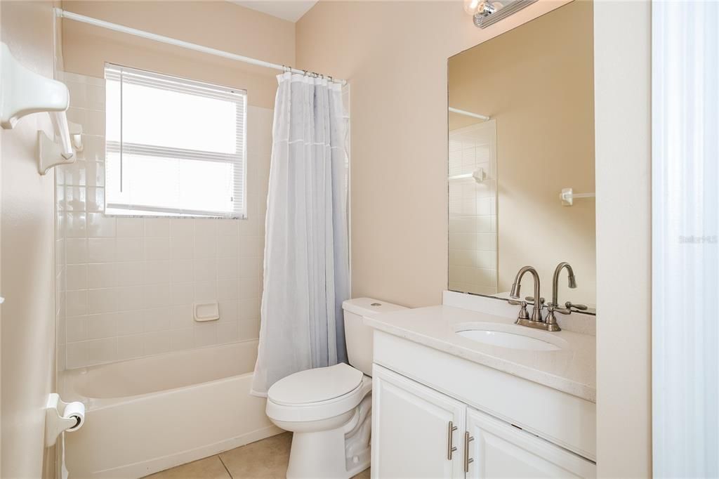 For Sale: $314,900 (3 beds, 3 baths, 2308 Square Feet)