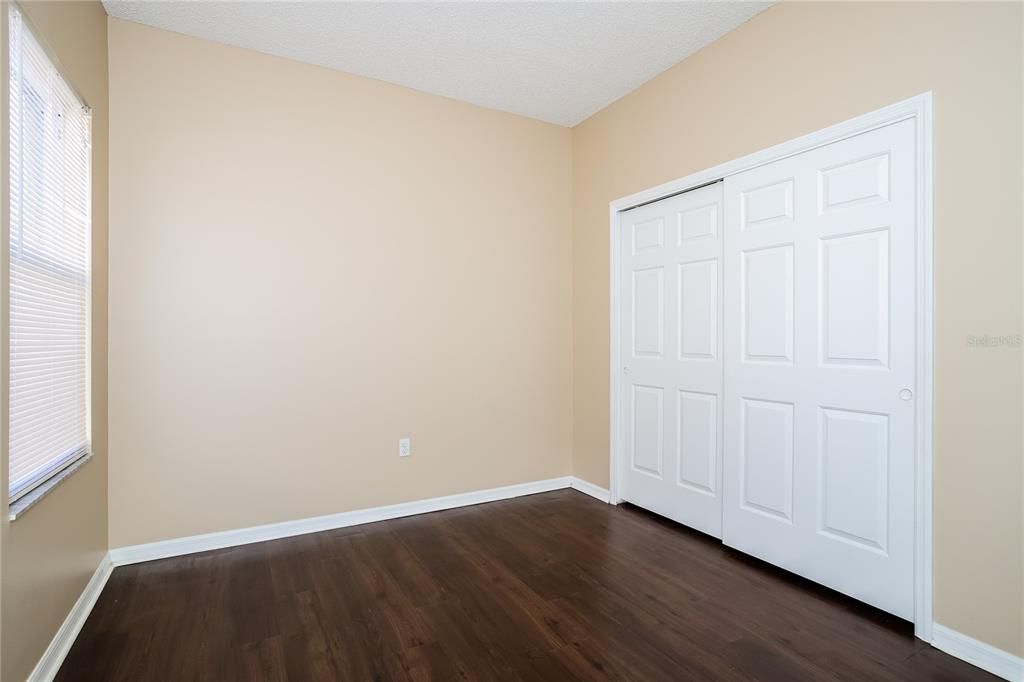 For Sale: $314,900 (3 beds, 3 baths, 2308 Square Feet)
