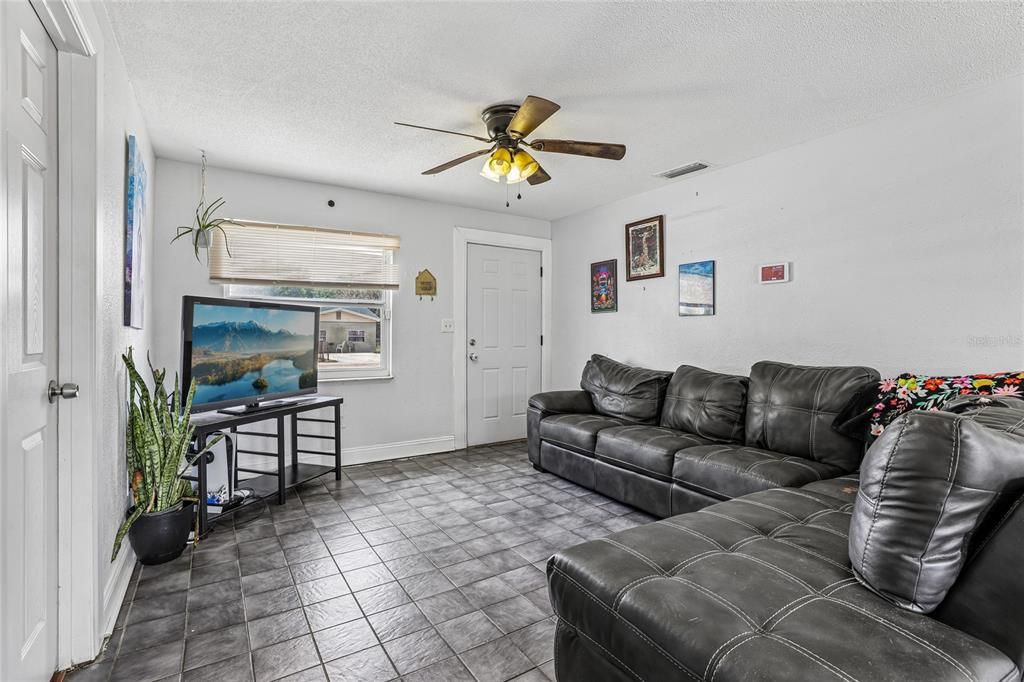 For Sale: $239,000 (4 beds, 2 baths, 1449 Square Feet)