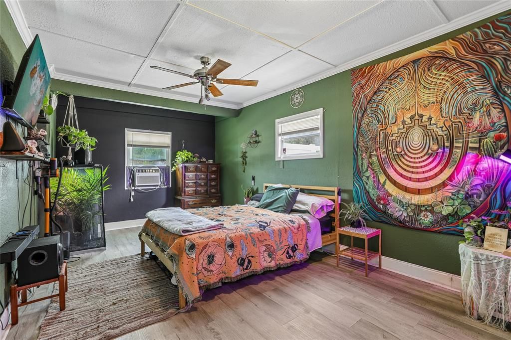 For Sale: $239,000 (4 beds, 2 baths, 1449 Square Feet)
