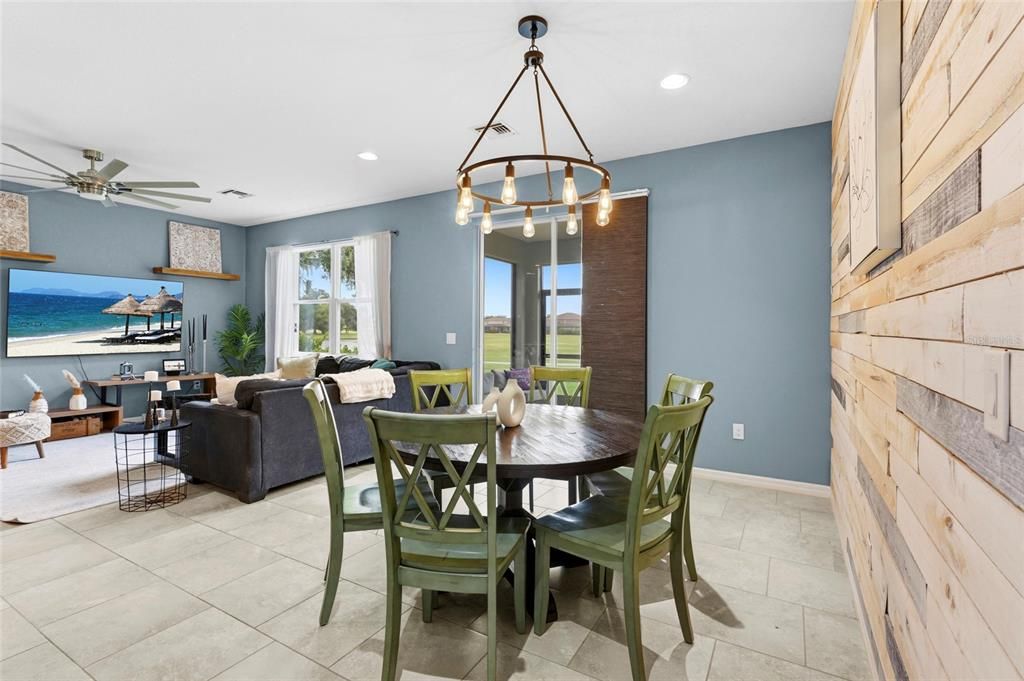For Sale: $700,000 (5 beds, 2 baths, 3253 Square Feet)