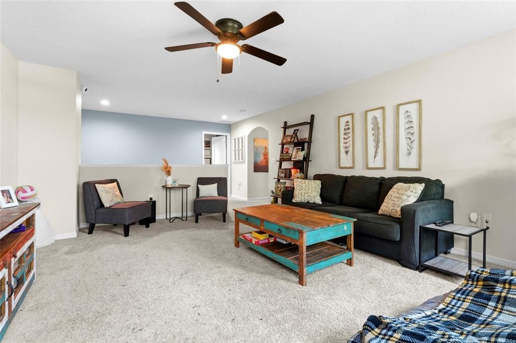 For Sale: $700,000 (5 beds, 2 baths, 3253 Square Feet)