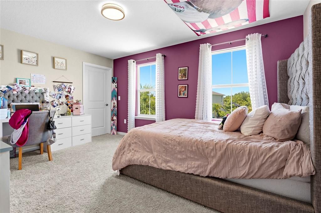For Sale: $700,000 (5 beds, 2 baths, 3253 Square Feet)