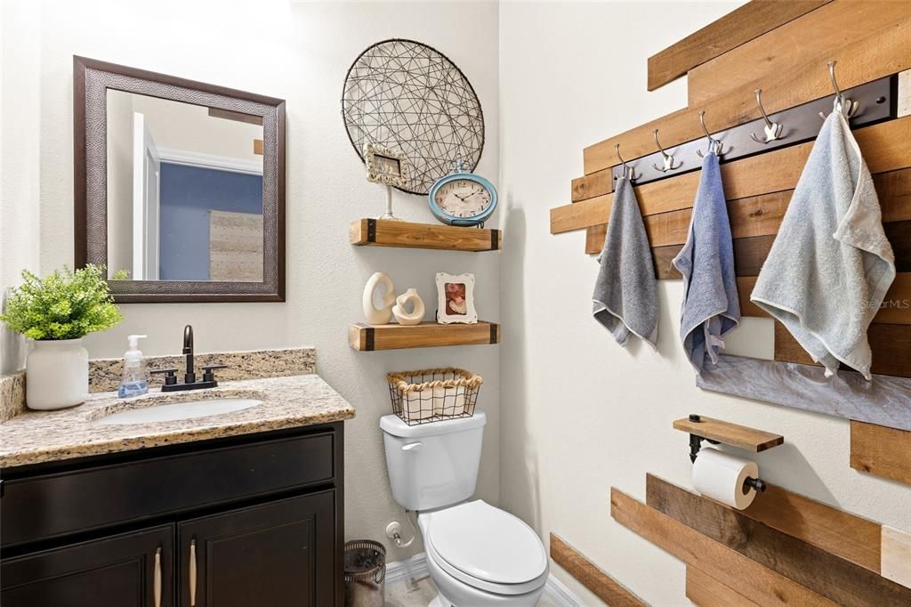 For Sale: $700,000 (5 beds, 2 baths, 3253 Square Feet)