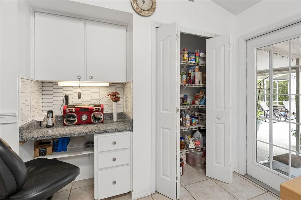На продажу: $369,900 (3 спален, 2 ванн, 1396 Квадратных фут)