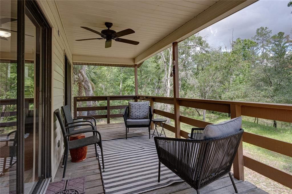 For Sale: $214,999 (2 beds, 1 baths, 640 Square Feet)