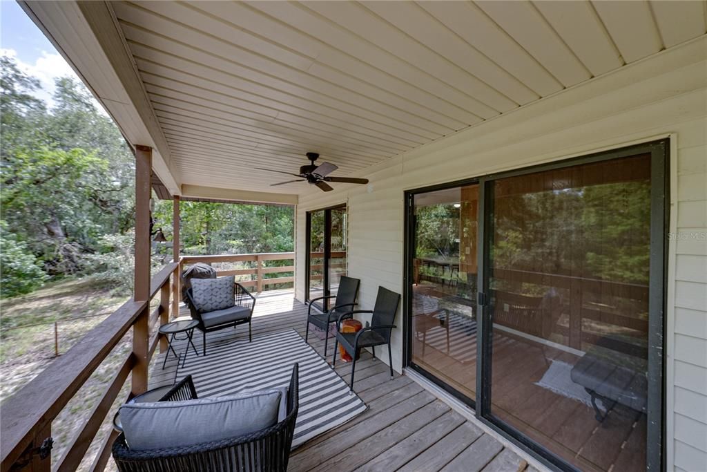 For Sale: $214,999 (2 beds, 1 baths, 640 Square Feet)