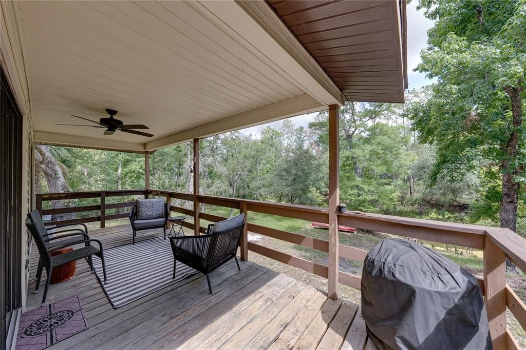 For Sale: $214,999 (2 beds, 1 baths, 640 Square Feet)