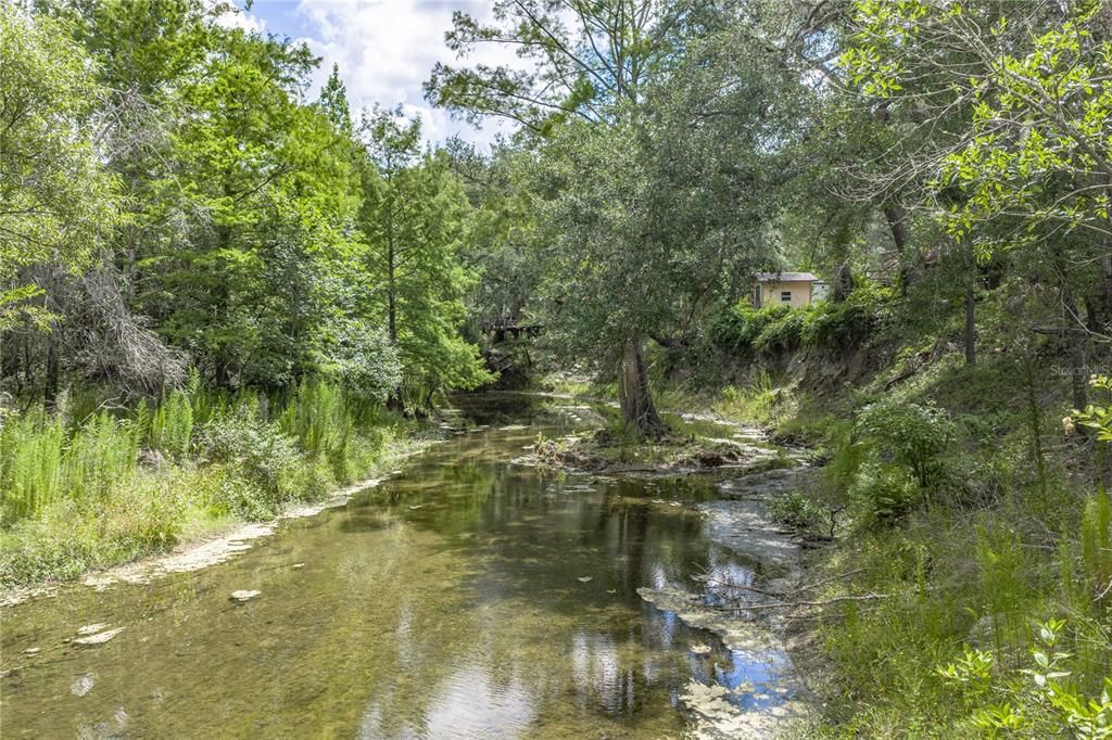 For Sale: $214,999 (2 beds, 1 baths, 640 Square Feet)