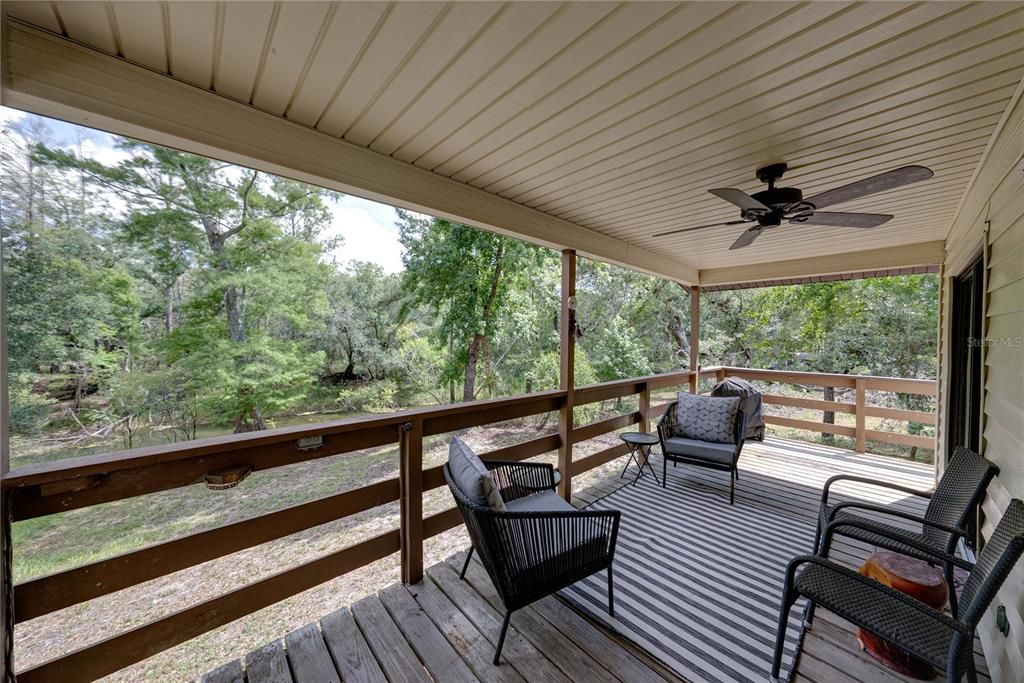 For Sale: $214,999 (2 beds, 1 baths, 640 Square Feet)