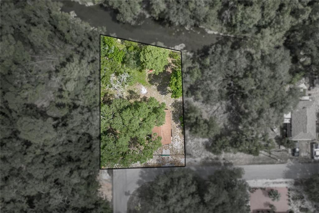 For Sale: $214,999 (2 beds, 1 baths, 640 Square Feet)