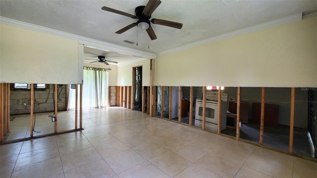 En Venta: $150,000 (3 camas, 2 baños, 936 Pies cuadrados)