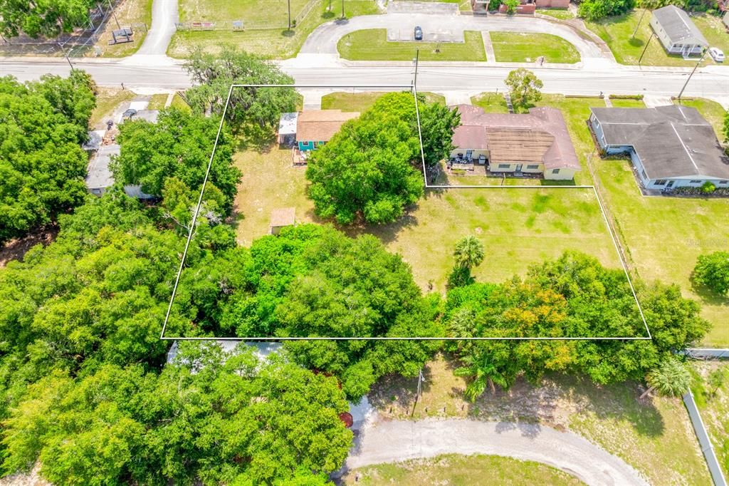 For Sale: $200,000 (2 beds, 1 baths, 720 Square Feet)