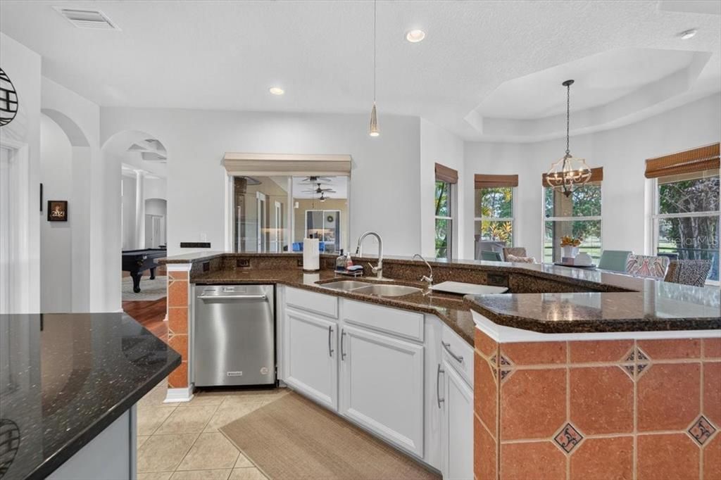 На продажу: $824,999 (4 спален, 3 ванн, 3734 Квадратных фут)