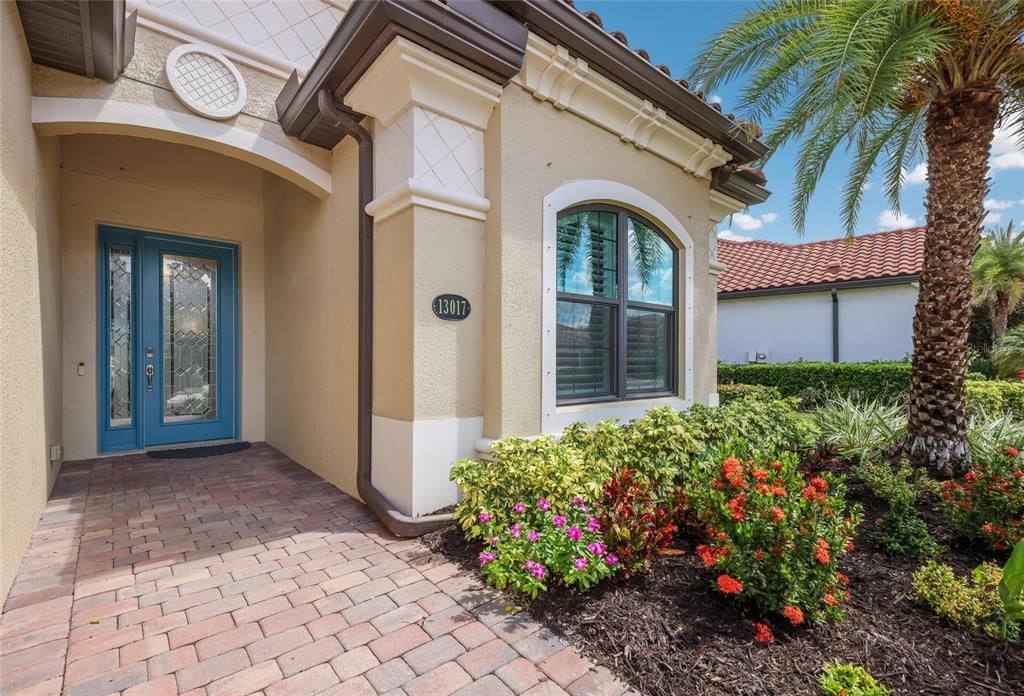 For Sale: $750,000 (4 beds, 2 baths, 2221 Square Feet)