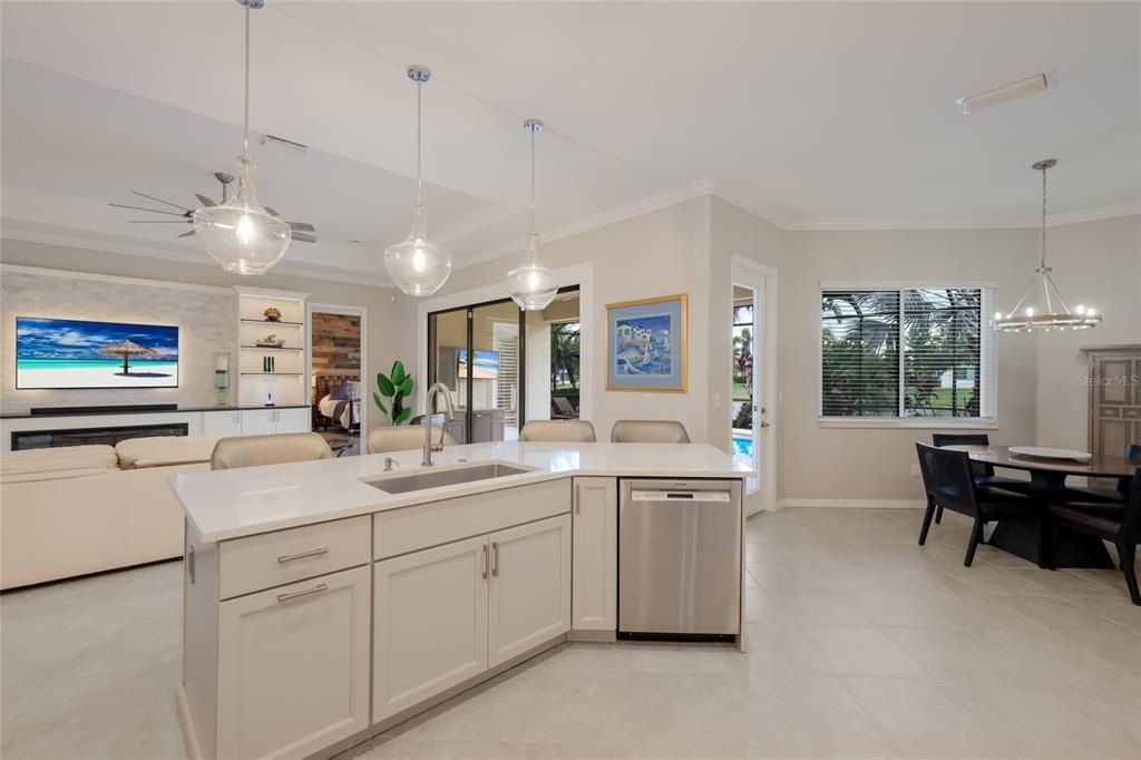 For Sale: $750,000 (4 beds, 2 baths, 2221 Square Feet)