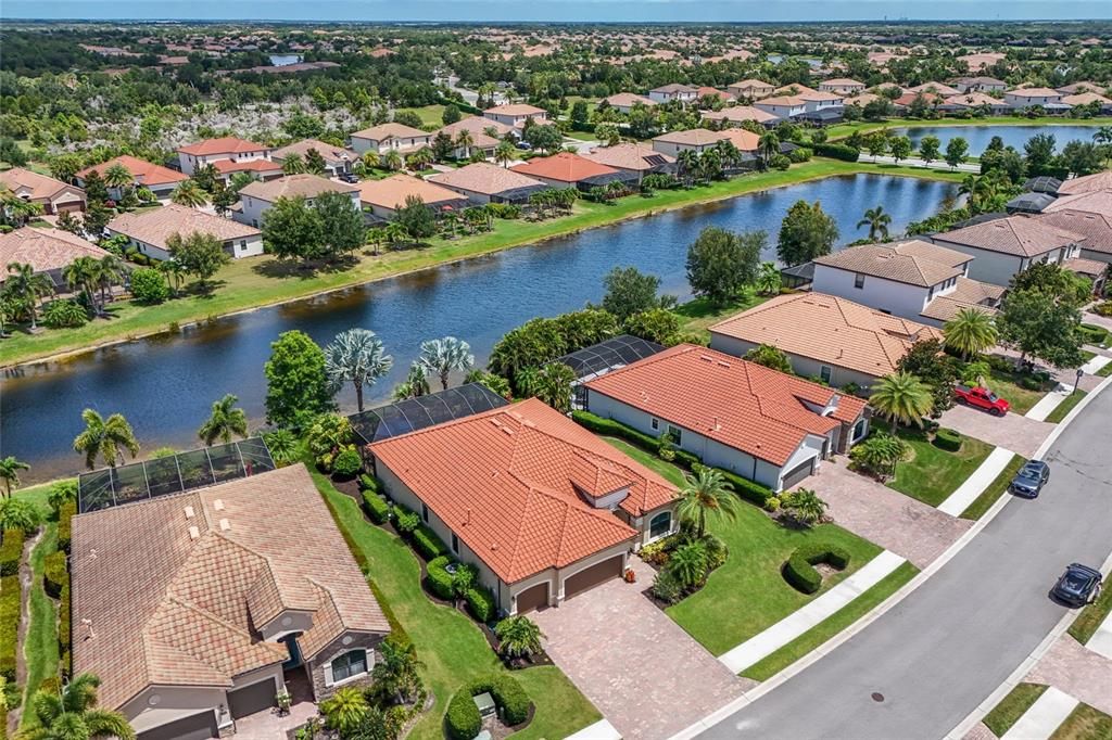 For Sale: $750,000 (4 beds, 2 baths, 2221 Square Feet)