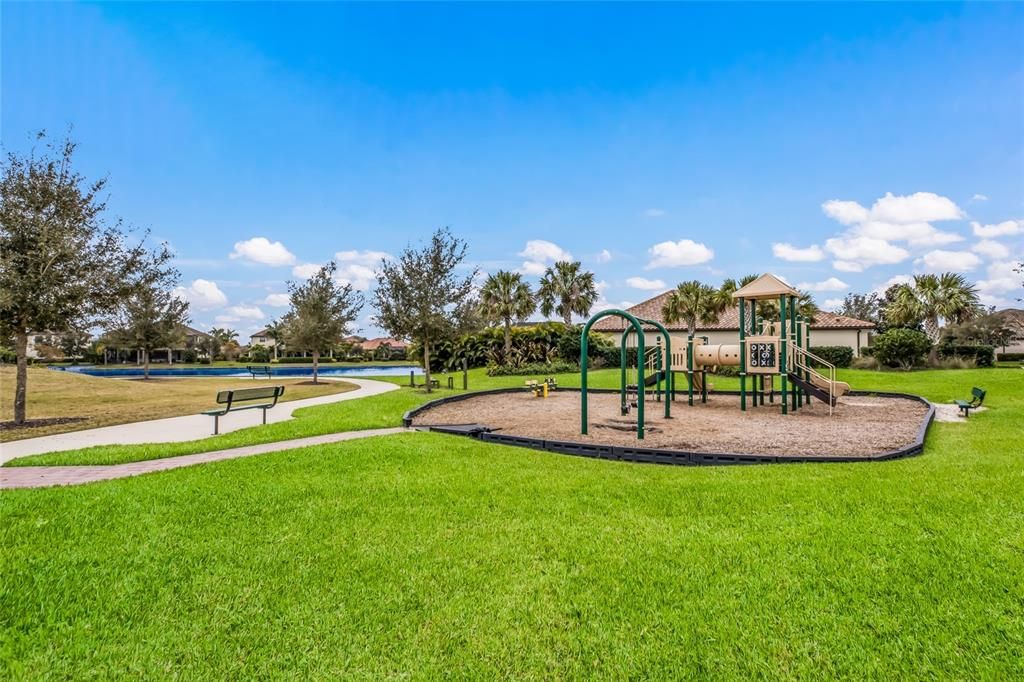 For Sale: $750,000 (4 beds, 2 baths, 2221 Square Feet)