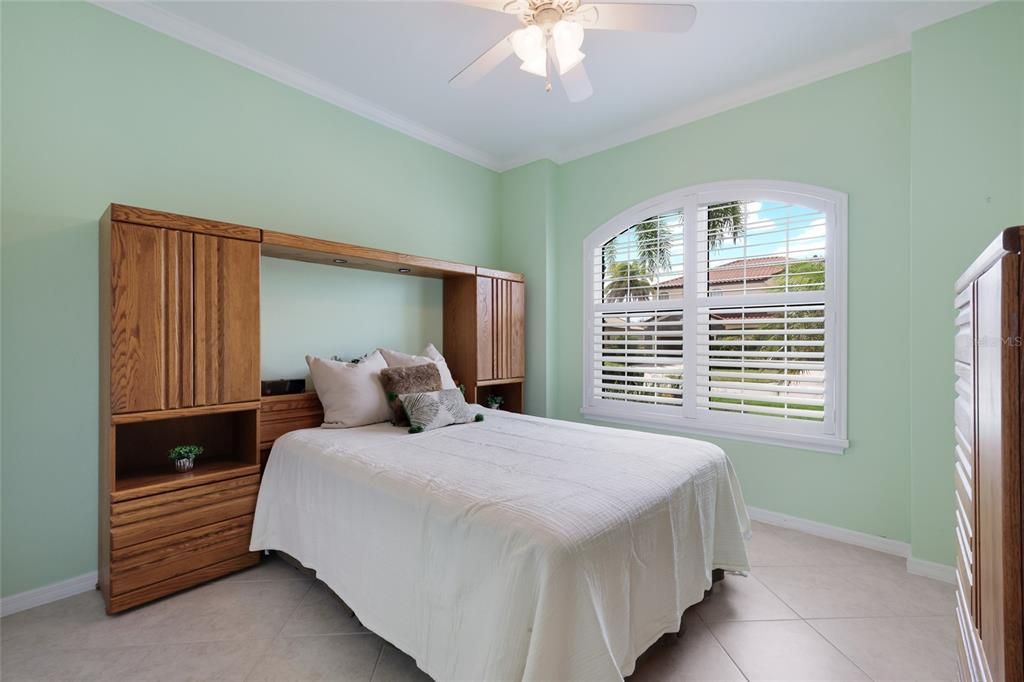For Sale: $750,000 (4 beds, 2 baths, 2221 Square Feet)