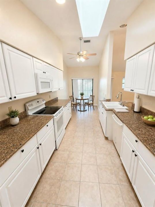 For Rent: $1,625 (2 beds, 2 baths, 1250 Square Feet)