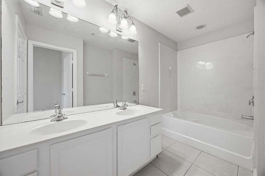 For Sale: $269,000 (2 beds, 2 baths, 1546 Square Feet)