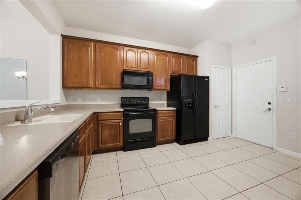 For Sale: $269,000 (2 beds, 2 baths, 1546 Square Feet)