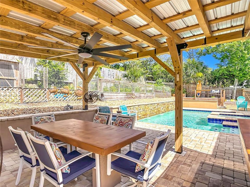 En Venta: $975,000 (3 camas, 2 baños, 1652 Pies cuadrados)