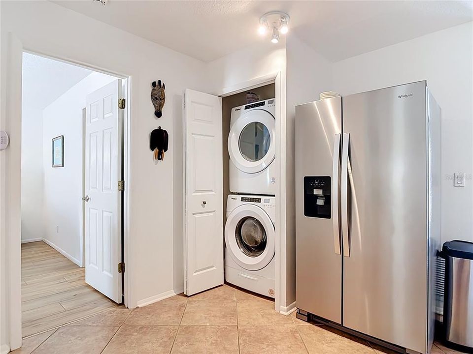 En Venta: $975,000 (3 camas, 2 baños, 1652 Pies cuadrados)