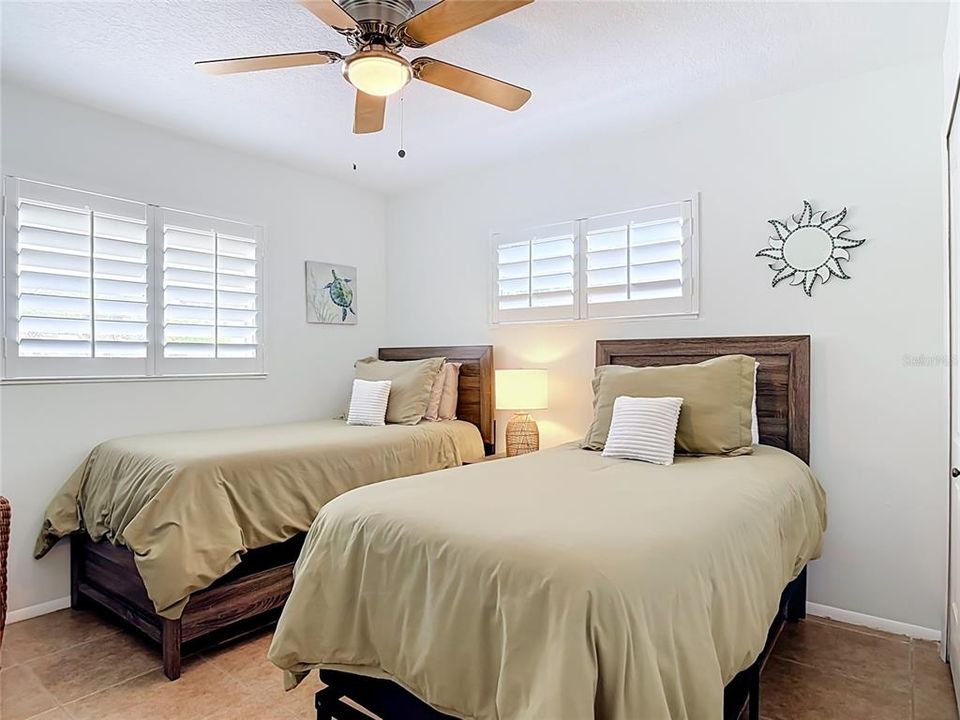 En Venta: $975,000 (3 camas, 2 baños, 1652 Pies cuadrados)