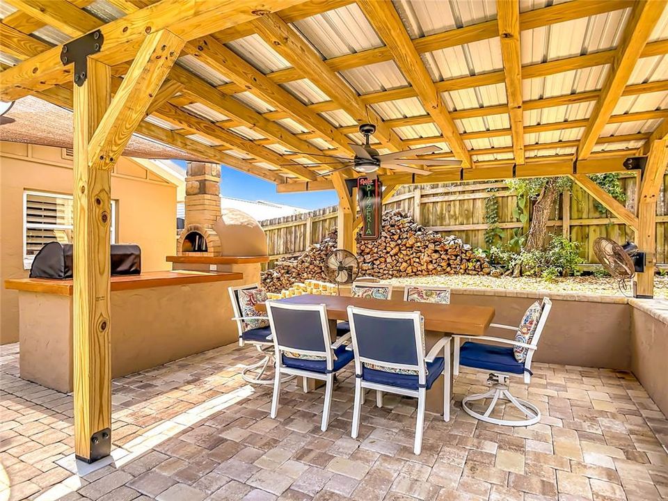 En Venta: $975,000 (3 camas, 2 baños, 1652 Pies cuadrados)