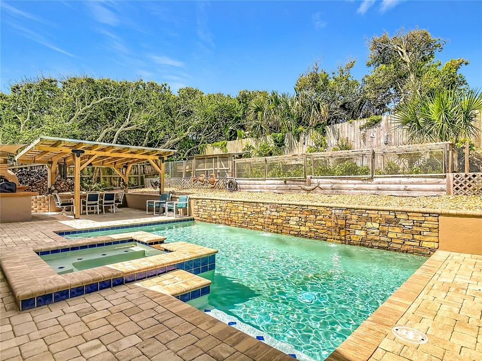 En Venta: $975,000 (3 camas, 2 baños, 1652 Pies cuadrados)