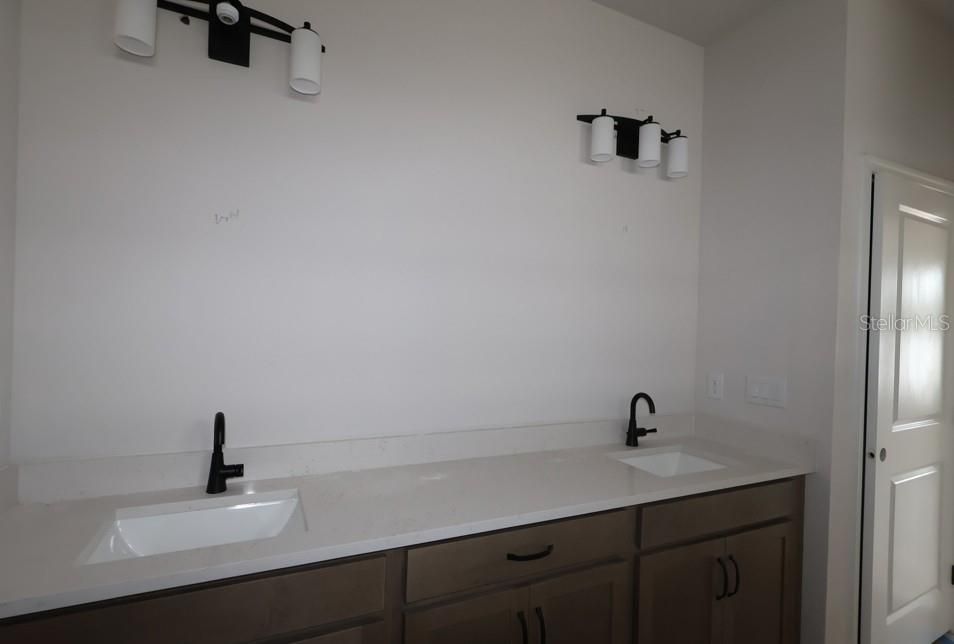 For Sale: $553,725 (4 beds, 3 baths, 2815 Square Feet)