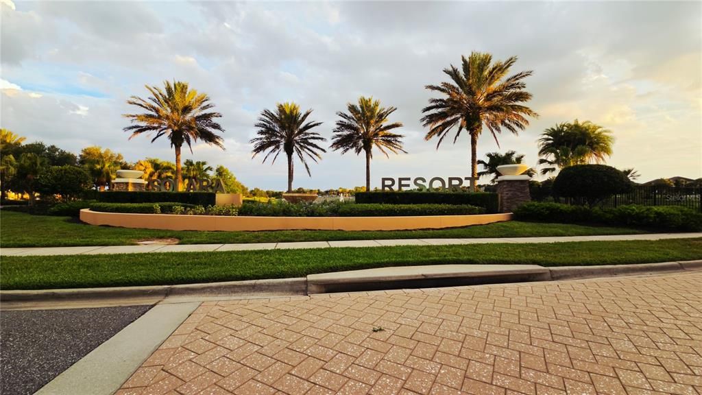For Sale: $479,999 (6 beds, 4 baths, 2987 Square Feet)