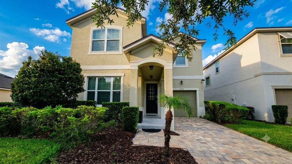For Sale: $479,999 (6 beds, 4 baths, 2987 Square Feet)