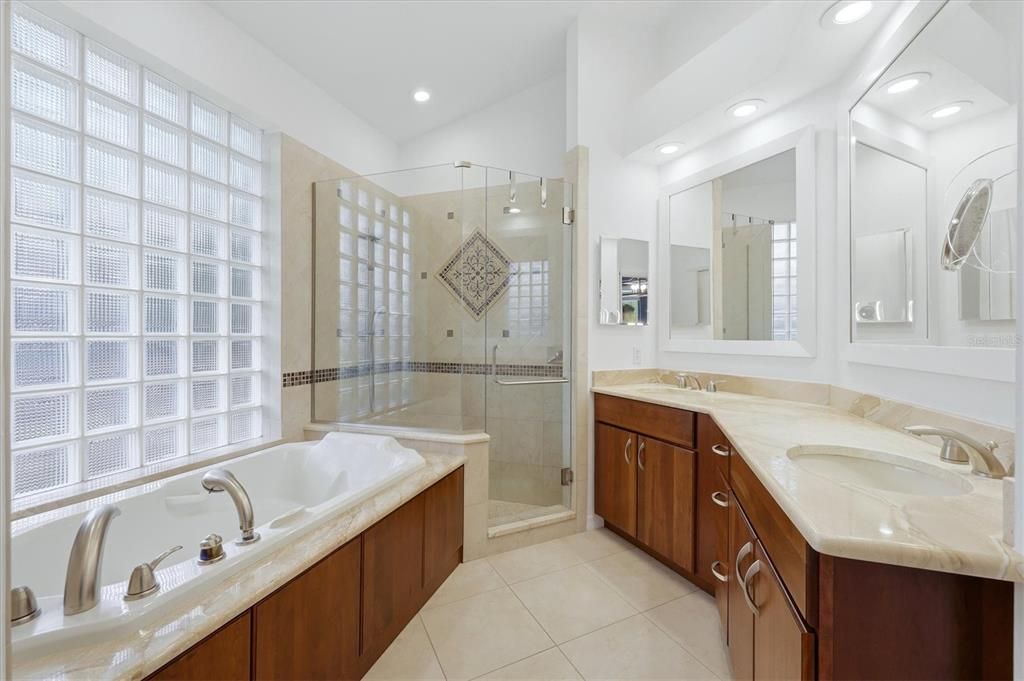 For Sale: $659,990 (3 beds, 2 baths, 1708 Square Feet)