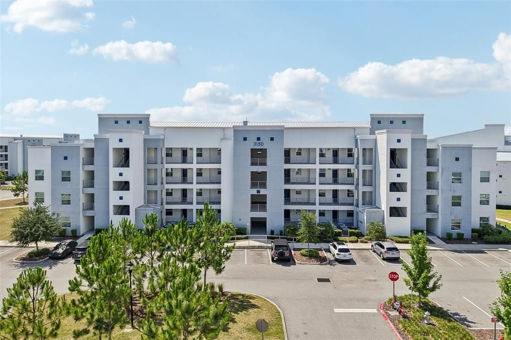 На продажу: $300,000 (2 спален, 2 ванн, 1196 Квадратных фут)