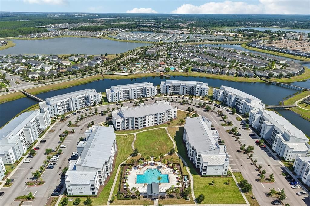 На продажу: $300,000 (2 спален, 2 ванн, 1196 Квадратных фут)