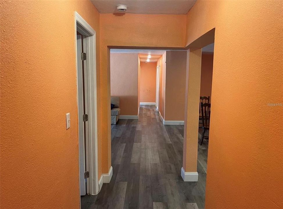 For Rent: $1,800 (4 beds, 2 baths, 1815 Square Feet)