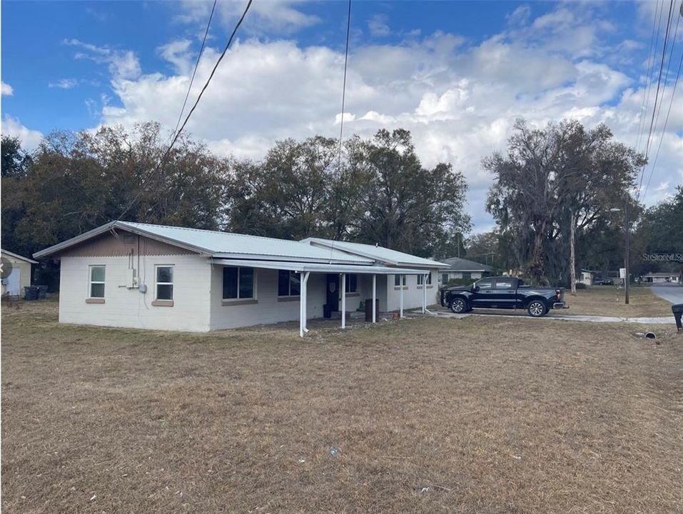 For Rent: $1,800 (4 beds, 2 baths, 1815 Square Feet)