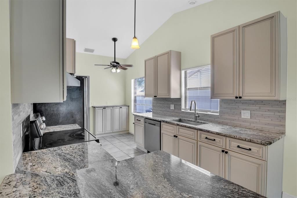 For Rent: $3,250 (3 beds, 2 baths, 1513 Square Feet)