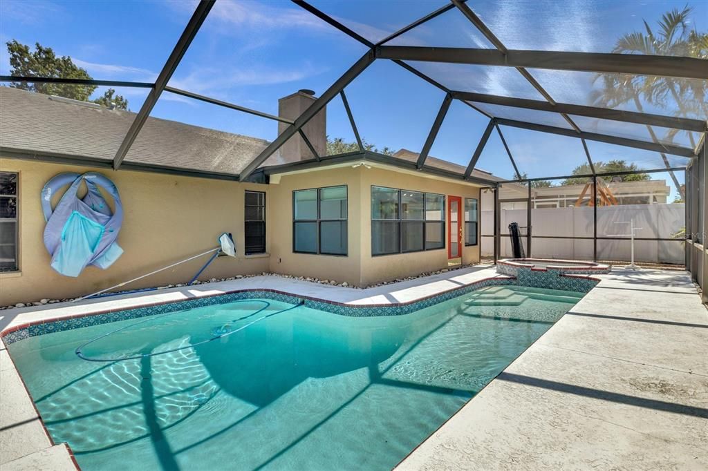 For Rent: $3,250 (3 beds, 2 baths, 1513 Square Feet)