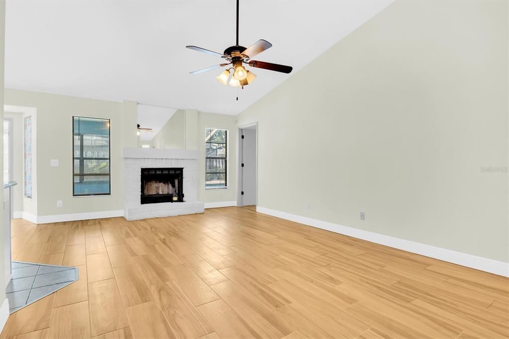 For Rent: $3,250 (3 beds, 2 baths, 1513 Square Feet)