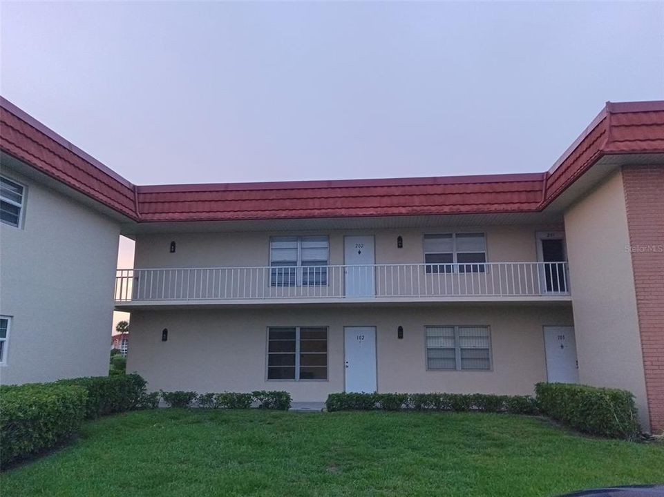 For Sale: $89,990 (2 beds, 2 baths, 1000 Square Feet)