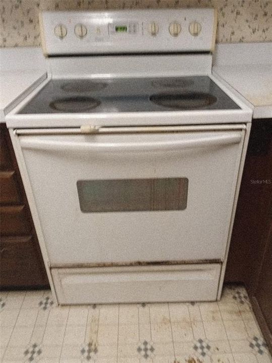 For Sale: $89,990 (2 beds, 2 baths, 1000 Square Feet)