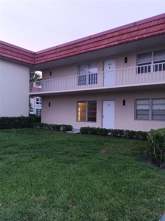 For Sale: $89,990 (2 beds, 2 baths, 1000 Square Feet)