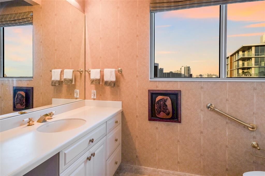 For Sale: $2,995,000 (3 beds, 3 baths, 3785 Square Feet)